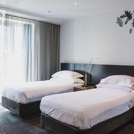 เดอะโคโม เมลเบิร์น - เอ็มแกลเลอรี Hotel ภายนอก รูปภาพ A room at the hotel