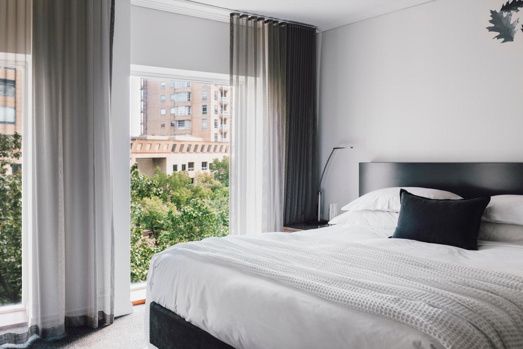 เดอะโคโม เมลเบิร์น - เอ็มแกลเลอรี Hotel ภายนอก รูปภาพ A bedroom