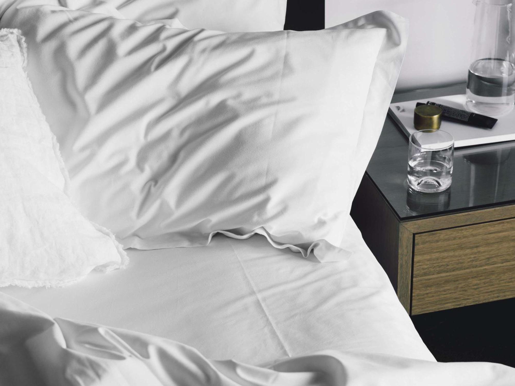 เดอะโคโม เมลเบิร์น - เอ็มแกลเลอรี Hotel ภายนอก รูปภาพ Silk pillowcase