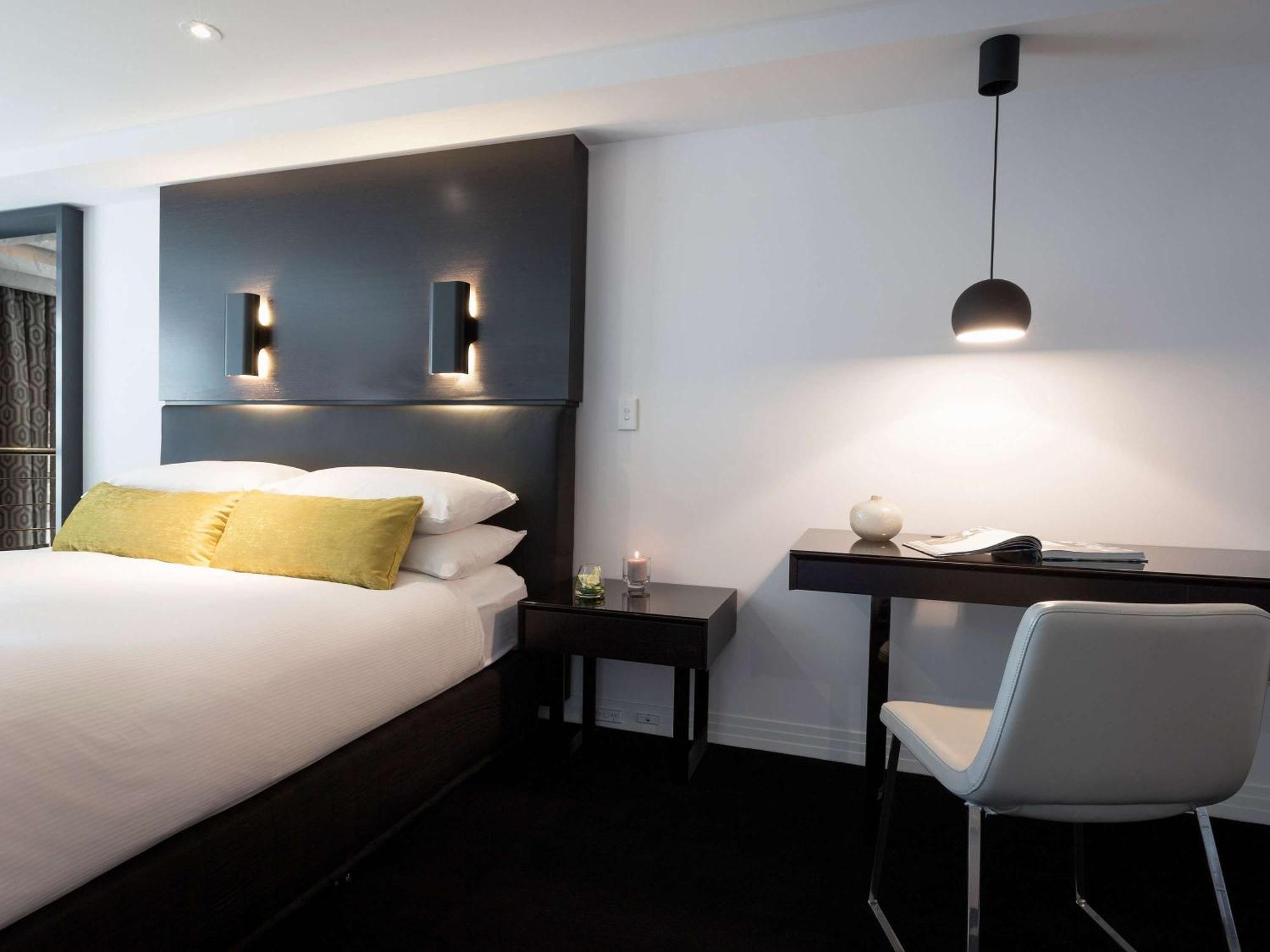 เดอะโคโม เมลเบิร์น - เอ็มแกลเลอรี Hotel ภายนอก รูปภาพ A room at the Hotel