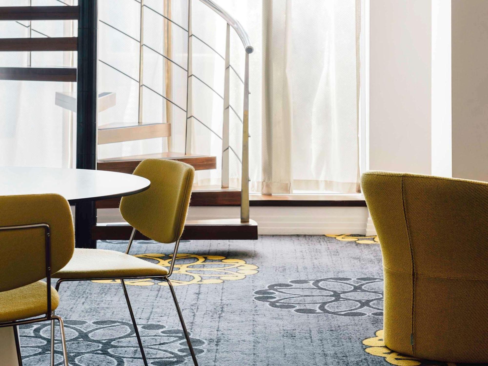 เดอะโคโม เมลเบิร์น - เอ็มแกลเลอรี Hotel ภายนอก รูปภาพ The interior of the hotel
