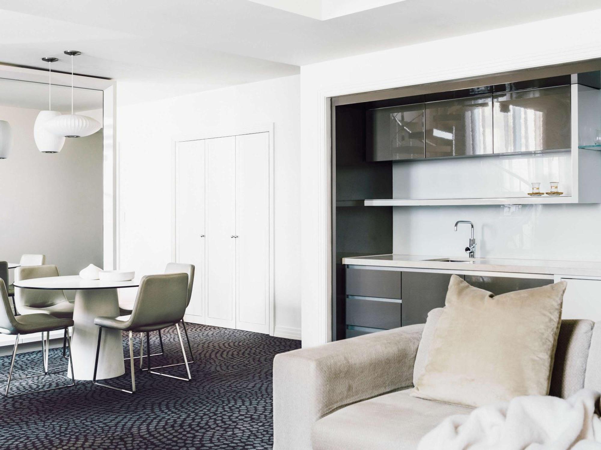 เดอะโคโม เมลเบิร์น - เอ็มแกลเลอรี Hotel ภายนอก รูปภาพ A typical apartment at The Ivy